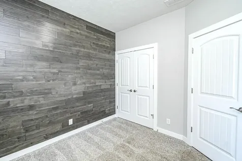 6468 Valley Brook Trace Utica KY 42376