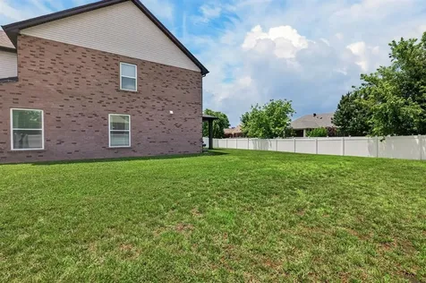 2260 Deer Valley Boulevard Utica KY 42376