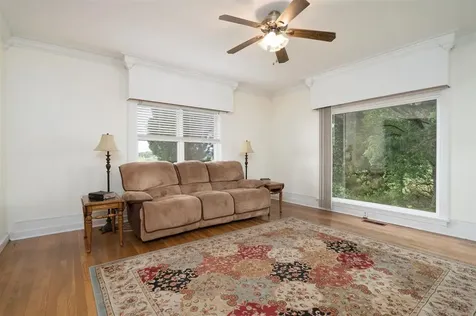 4590 Pleasant Valley Road Philpot KY 42366