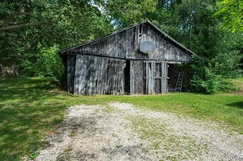 4590 Pleasant Valley Road Philpot KY 42366