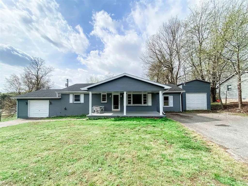 1526 State Route 176 Greenville KY 42345
