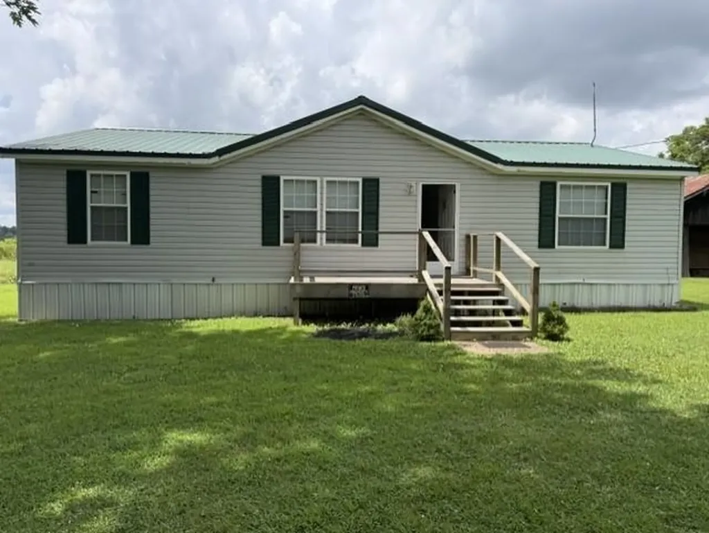 1721 Hawesville Easton Road Reynolds Station KY 42368