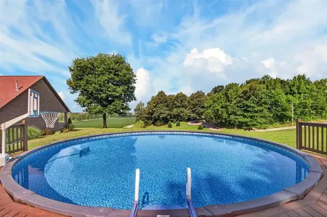 10835 Jackson Road North Utica KY 42376