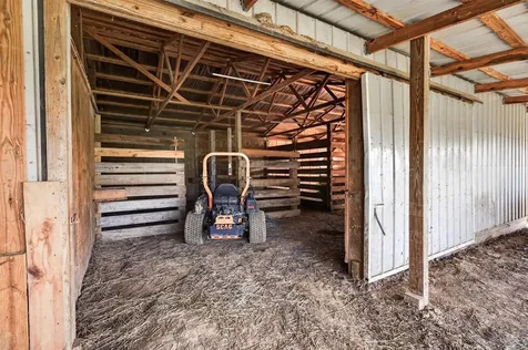 10835 Jackson Road North Utica KY 42376