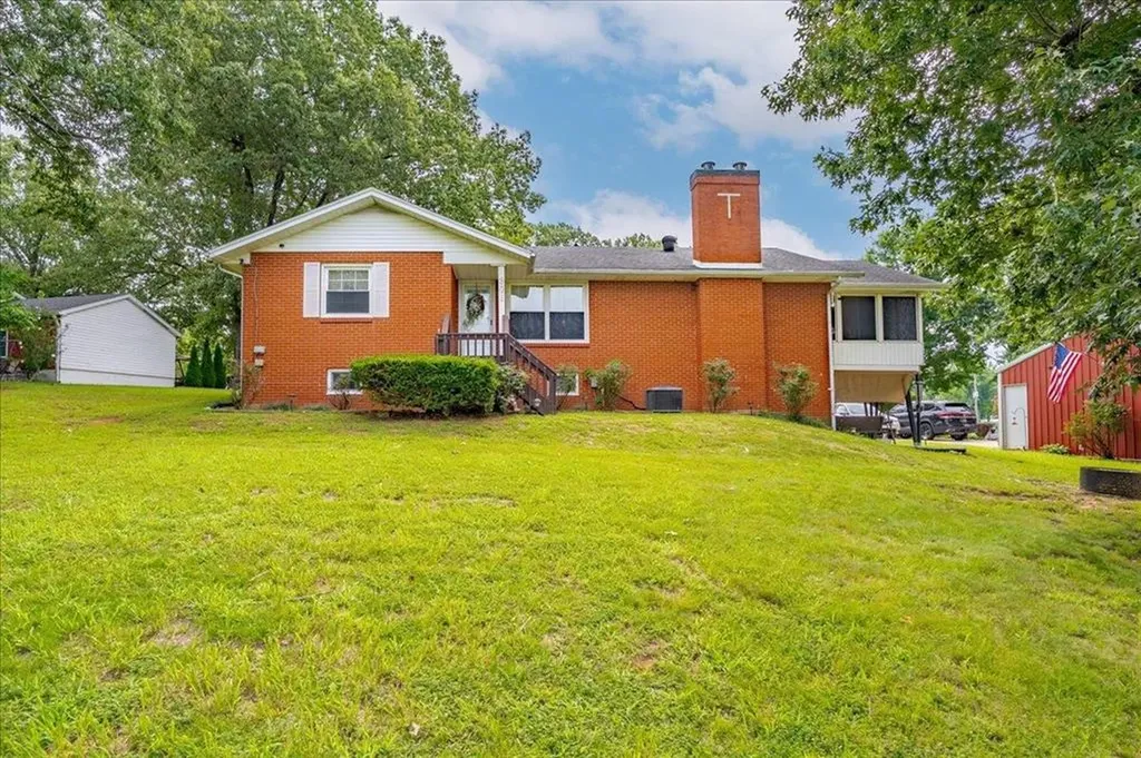 906 N 2nd Street Central City KY 42330