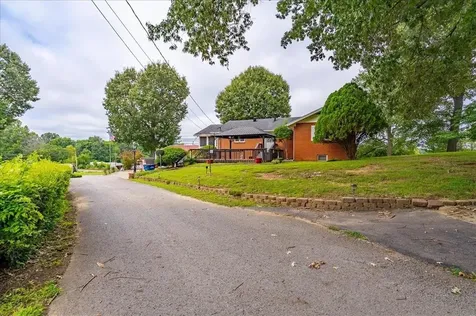 906 N 2nd Street Central City KY 42330