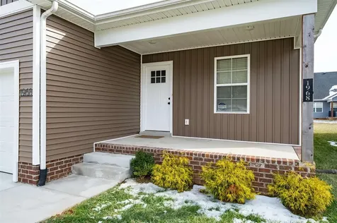 1968 Spring Lakes Circle Bowling Green KY 42104