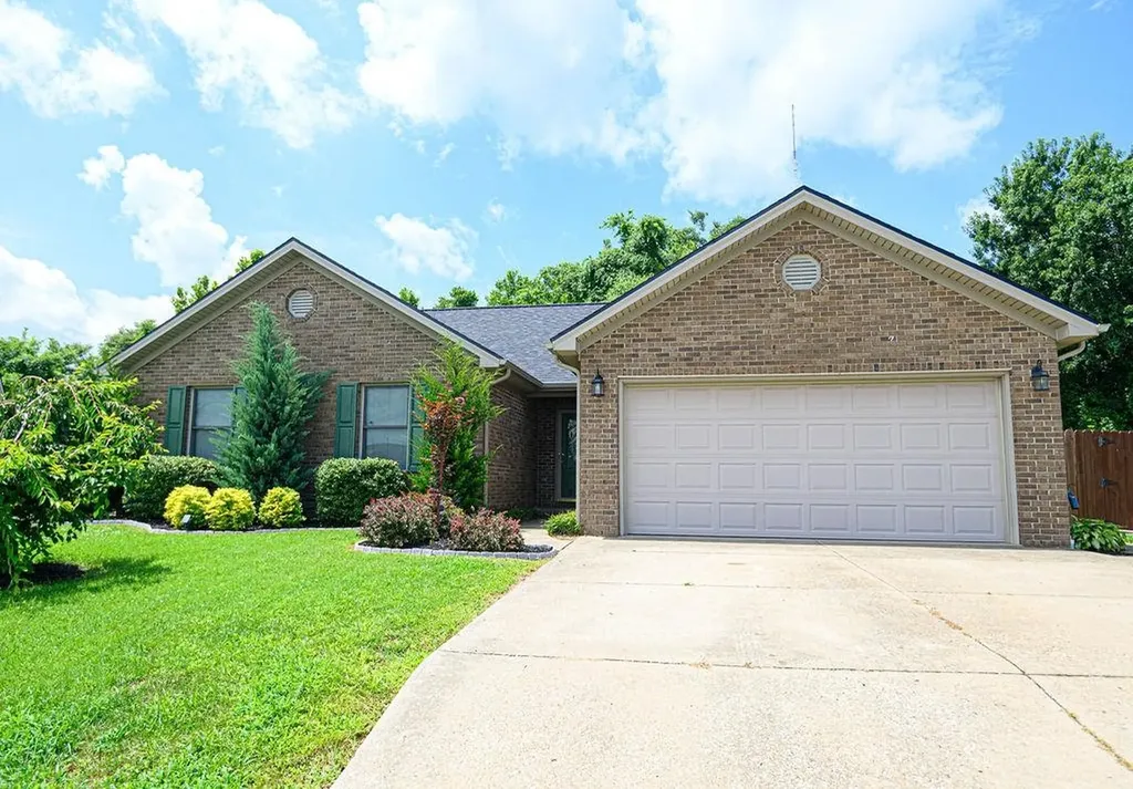 102 Goldfinch Drive Owensboro KY 42301-0255