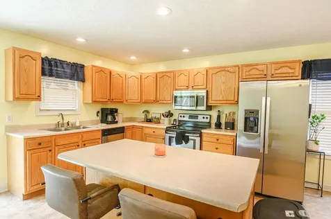 102 Goldfinch Drive Owensboro KY 42301-0255