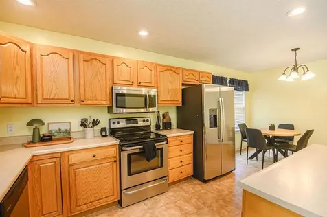 102 Goldfinch Drive Owensboro KY 42301-0255