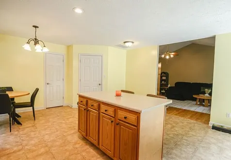 102 Goldfinch Drive Owensboro KY 42301-0255