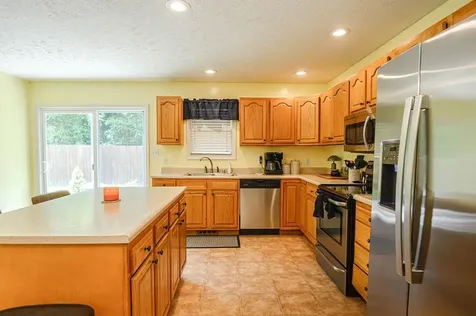 102 Goldfinch Drive Owensboro KY 42301-0255
