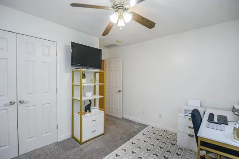 102 Goldfinch Drive Owensboro KY 42301-0255