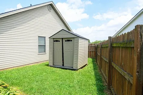 102 Goldfinch Drive Owensboro KY 42301-0255
