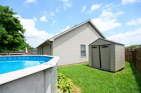 102 Goldfinch Drive Owensboro KY 42301-0255