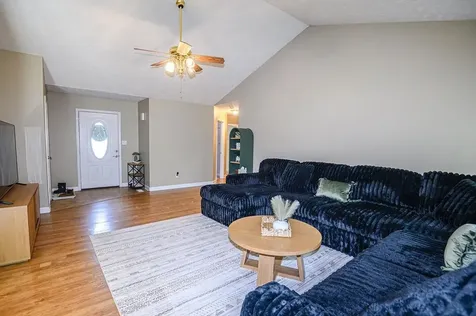 102 Goldfinch Drive Owensboro KY 42301-0255