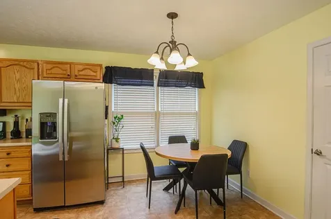 102 Goldfinch Drive Owensboro KY 42301-0255