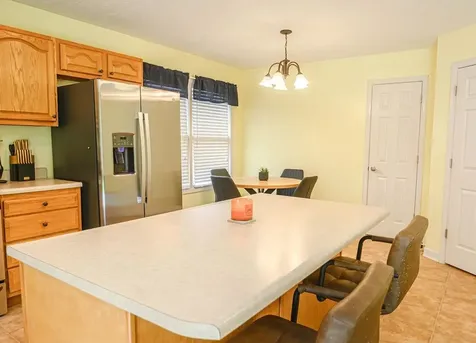 102 Goldfinch Drive Owensboro KY 42301-0255