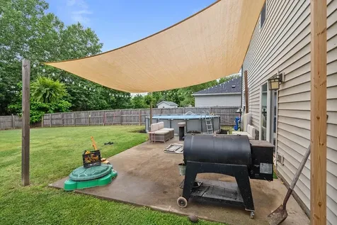 6452 Autumn Valley Trace Utica KY 42376