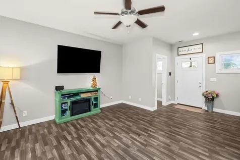 6452 Autumn Valley Trace Utica KY 42376
