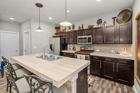 6452 Autumn Valley Trace Utica KY 42376