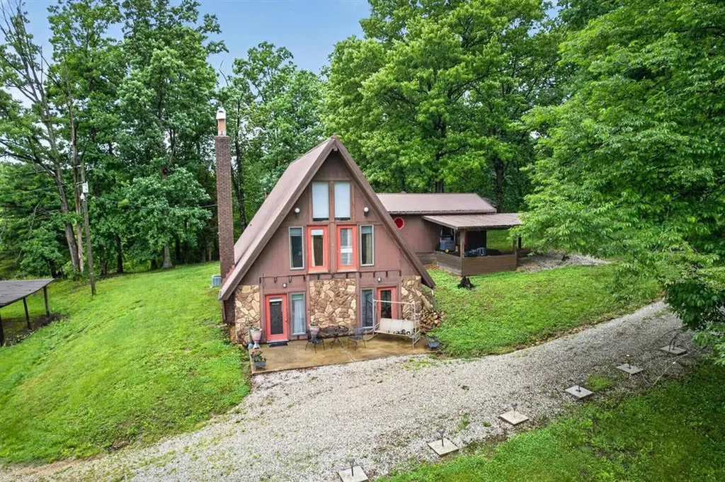 575 Hilldale Road Lewisport KY 42351