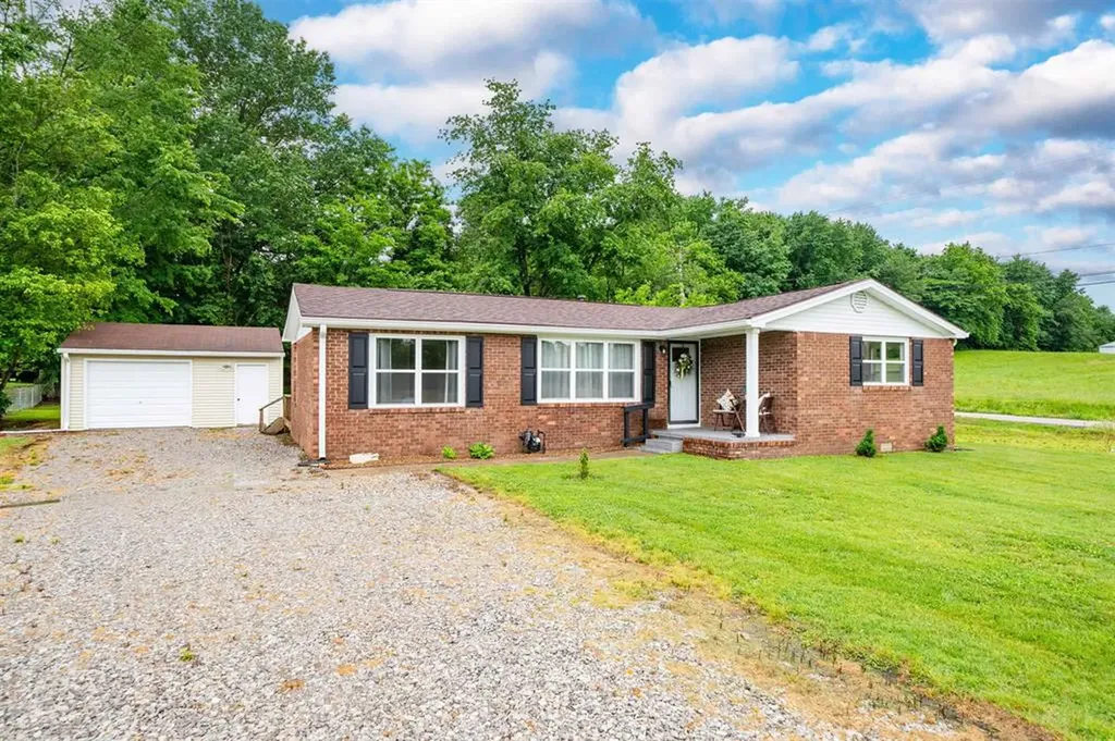 10570 Jefferson Street Whitesville KY 42378-9594