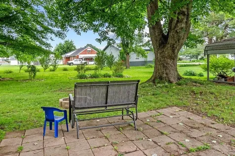 210 W 6th Street Calhoun KY 42327