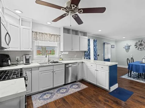 175 Hillcrest Lane Hawesville KY 42348
