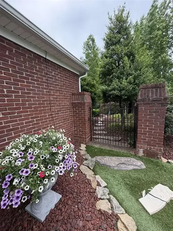 4249 Lake Forest Drive Owensboro KY 42303