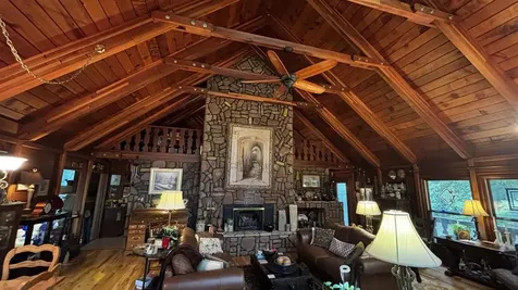 11070 Fields Road S Utica KY 42376