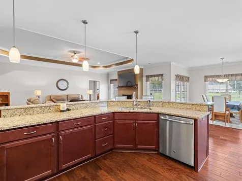 130 Oak Tree Lane Calhoun KY 42327