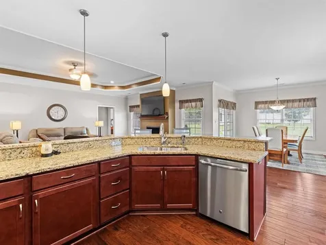 130 Oak Tree Lane Calhoun KY 42327