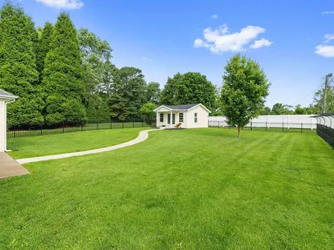 130 Oak Tree Lane Calhoun KY 42327