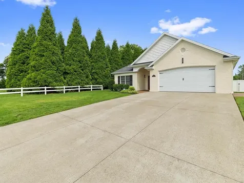 130 Oak Tree Lane Calhoun KY 42327