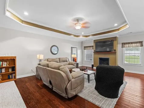 130 Oak Tree Lane Calhoun KY 42327