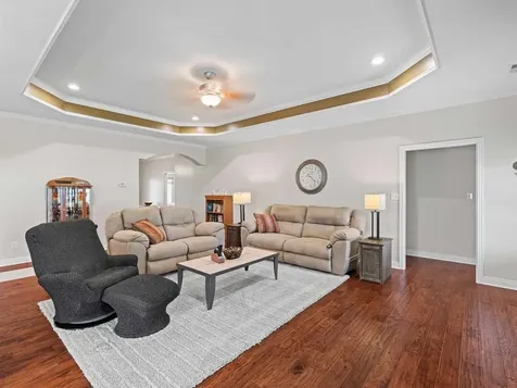 130 Oak Tree Lane Calhoun KY 42327