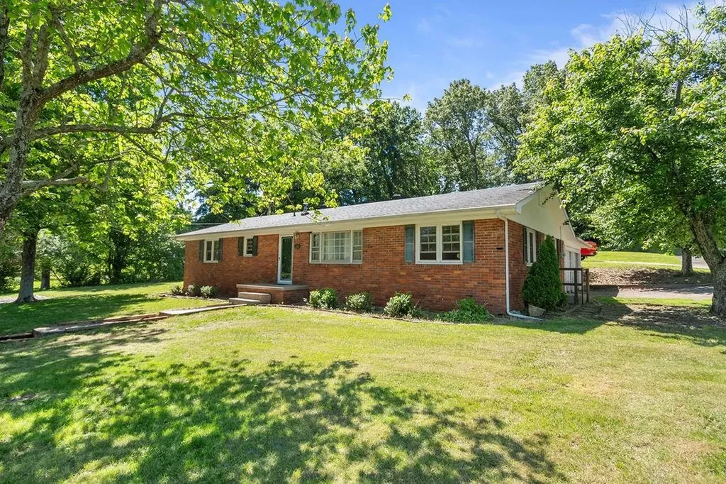 306 Montrose Drive Madisonville KY 42431