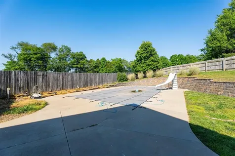 2339 Blossom Court Utica KY 42376