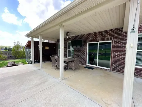 2339 Blossom Court Utica KY 42376