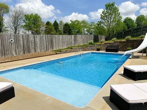 2339 Blossom Court Utica KY 42376