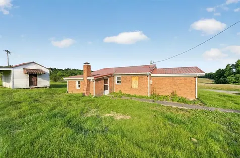 809 Mt Vernon Road Hartford KY 42347