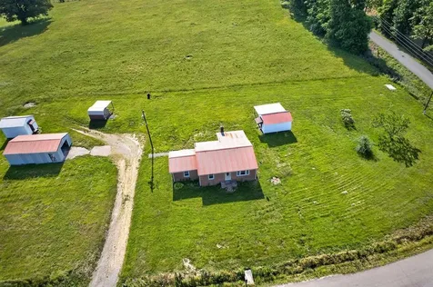 809 Mt Vernon Road Hartford KY 42347