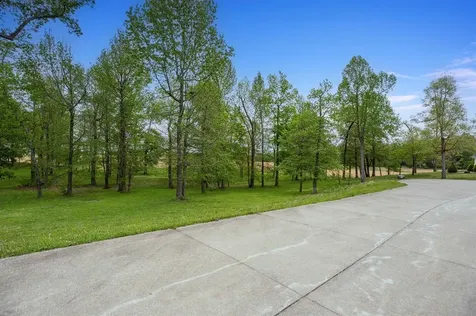 14 Big Oak Circle Calhoun KY 42327