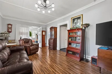 134 S Seminary Street Madisonville KY 42431