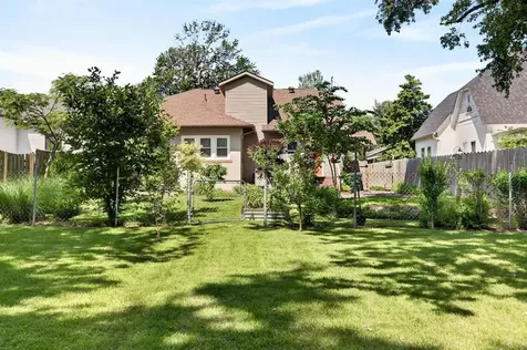 134 S Seminary Street Madisonville KY 42431