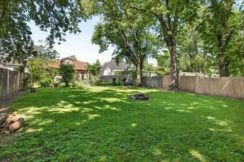 134 S Seminary Street Madisonville KY 42431