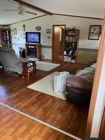 2945 Moseley Road Utica KY 42347