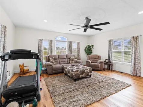 35 Paxton Circle Hartford KY 42347