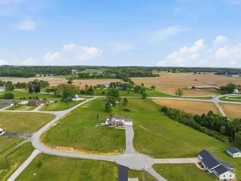 35 Paxton Circle Hartford KY 42347